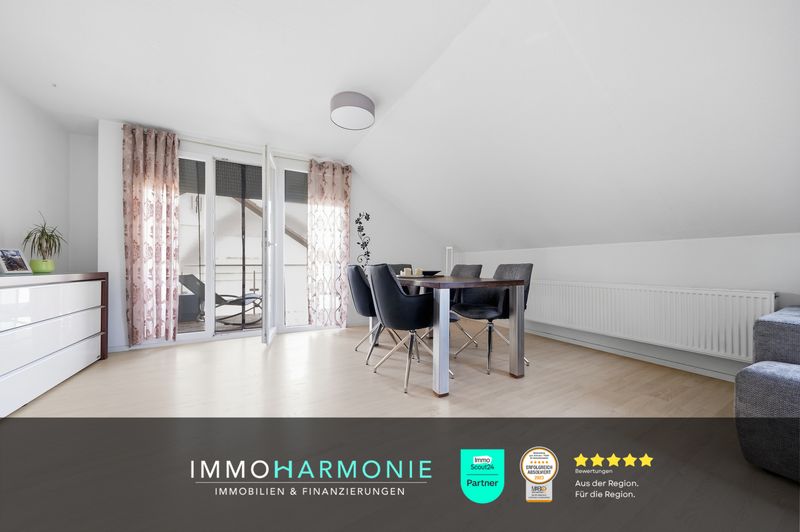 Renovierte DG-Wohnung mit Balkon, Stellplatz & großem Keller in modernisiertem 3-Familienhaus
